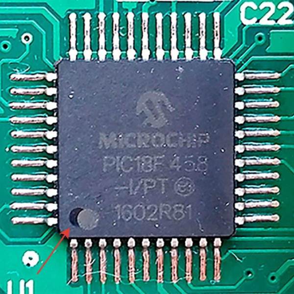 Поддельный и оригинальный чип PIC18F458